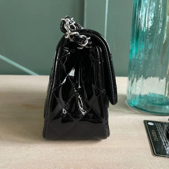 ❌SOLD❌EUC Chanel Classic Flap Mini Square Patent Black Silver HW Crossbody - Picture 7 of 16